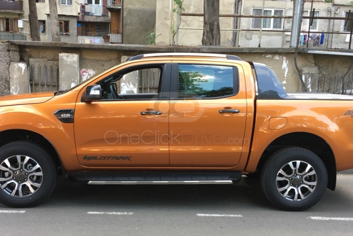 Oranje Ford Ranger 2018